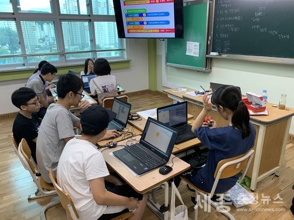 2019년 SW교육 선도학교(대전송촌중) SW교육 융합 캠프 모습